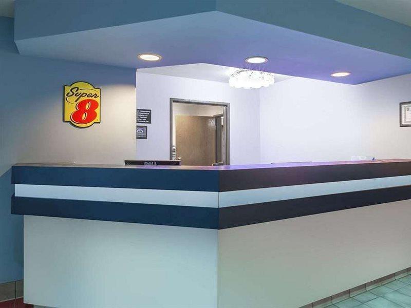 فندق سوبر 8 باي ويندام ديلافان بالقرب من ليك جنيفا المظهر الخارجي الصورة